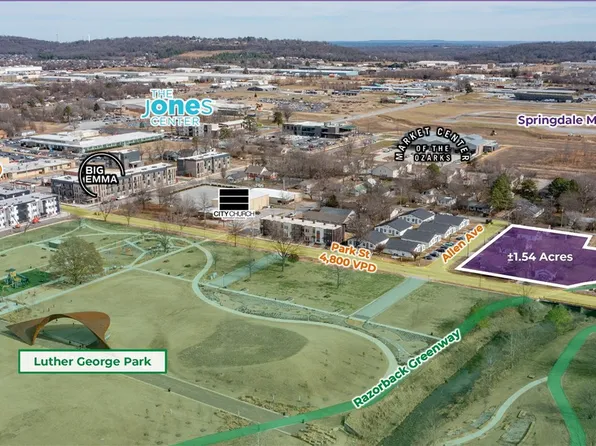 505 S Park St #2, Springdale, AR 72764