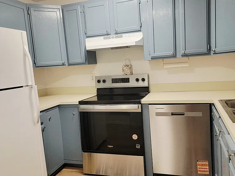 876 Minard Ave NW #B — Photo 5