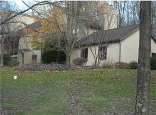 33 Highgate Rd, Ligonier, PA 15658