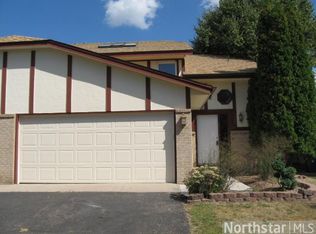 7458 Vinewood Ln N, Maple Grove, MN 55311