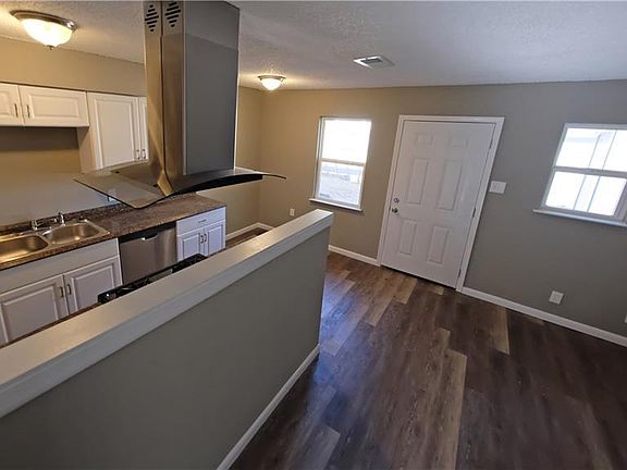 3rd image of 6508 Hickman Ave APT 102