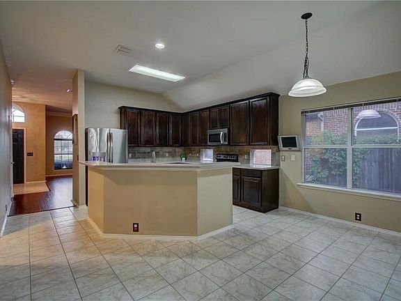 2nd image of 4421 Spruce Pine Ct