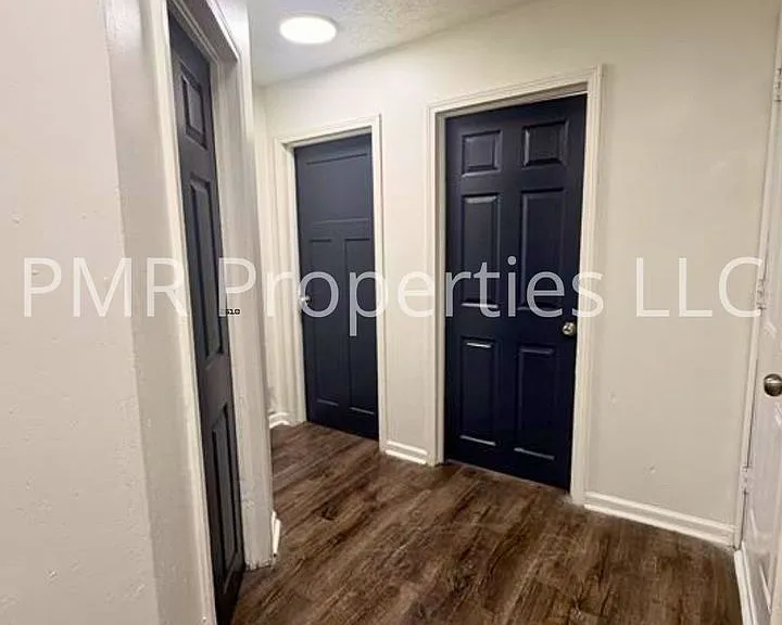 824 1st Ave — Photo 5