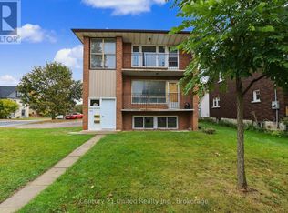 198 Aylmer St N #3, Peterborough, ON K9J 3K1