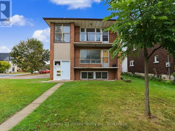 198 Aylmer St N #3, Peterborough, ON K9J 3K1