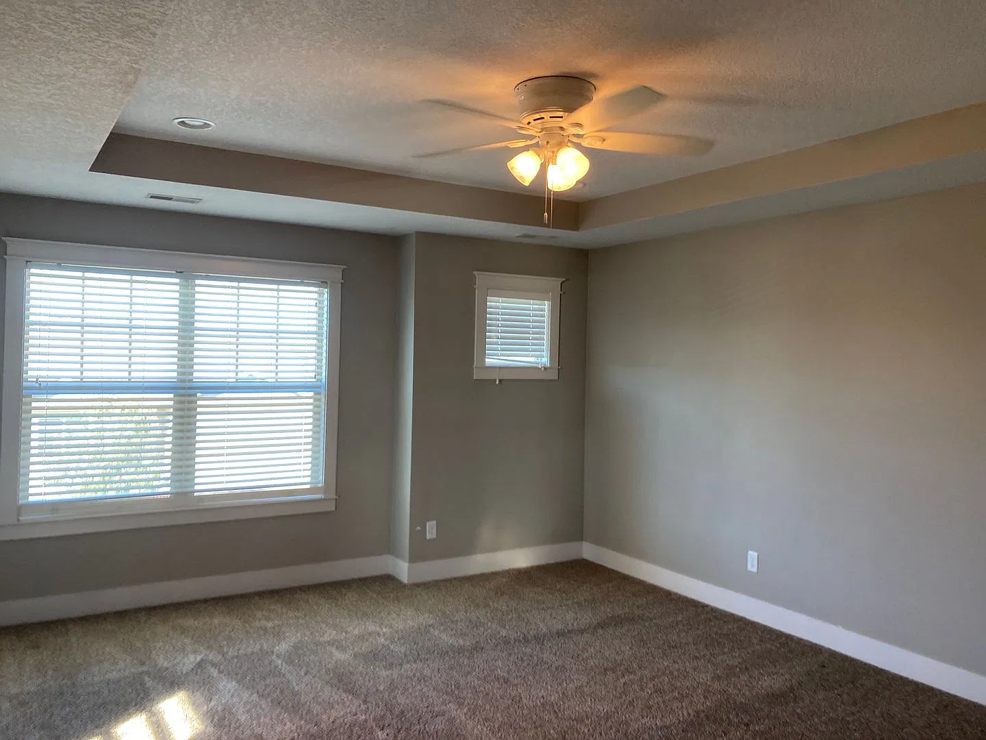 Spacious 4-Bedroom Home with Large Backyard & 2-Car Garage in Grimes, IA — Photo 2