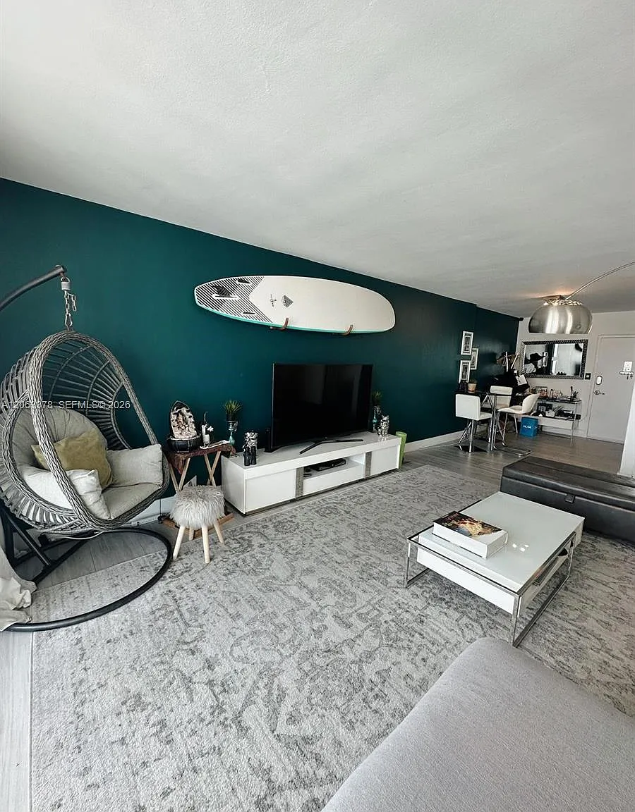 Mirador 1000 Condo — Photo 3
