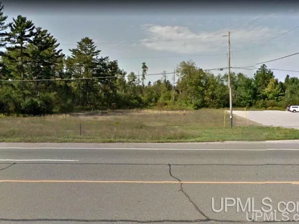 N Us2/141 Hwy, Iron Mountain, MI 49801