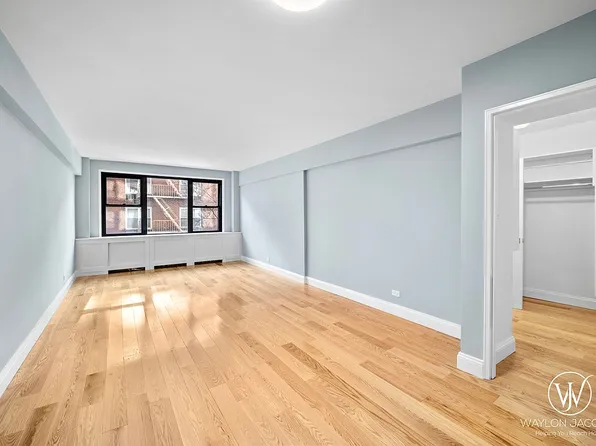 408 W 57th St APT 4N, New York, NY 10019