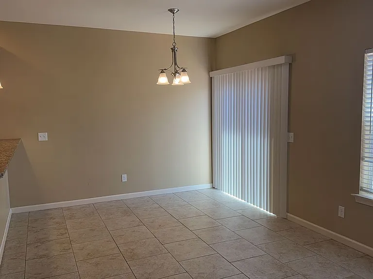 2407 Astrid Ln — Photo 6