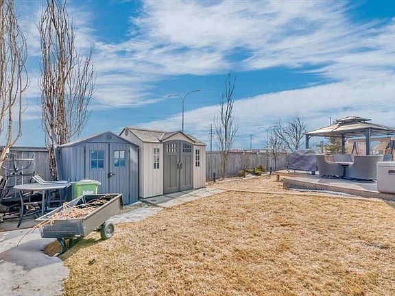 4th image of 260 W Ranch Close