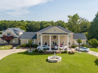 9500 Riverclub Pkwy, Johns Creek, GA 30097