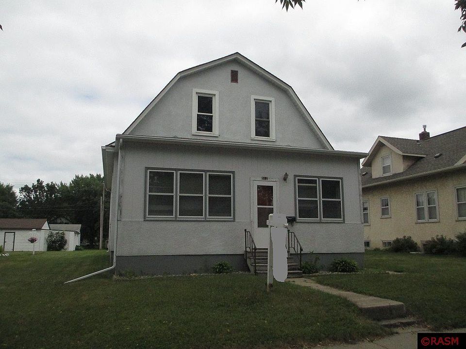 1st image of 912 N Broadway St
