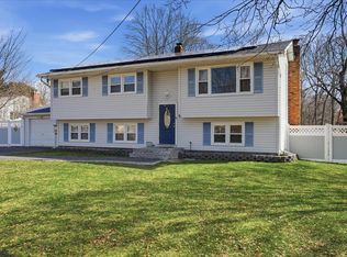 147 Coates Avenue N, Holbrook, NY 11741