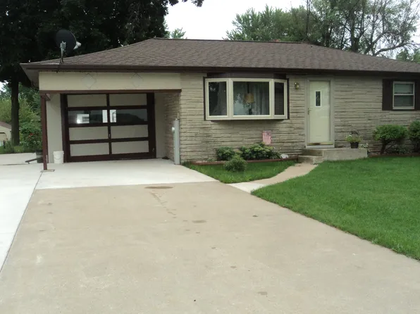 7639 Boom Bay Heights Rd, Larsen, WI 54947