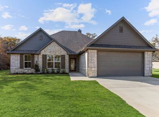 1050 N Cardinal Rd, Azle, TX 76020