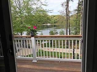 4 Little Hog Pond Ln, Sandwich, MA 02563