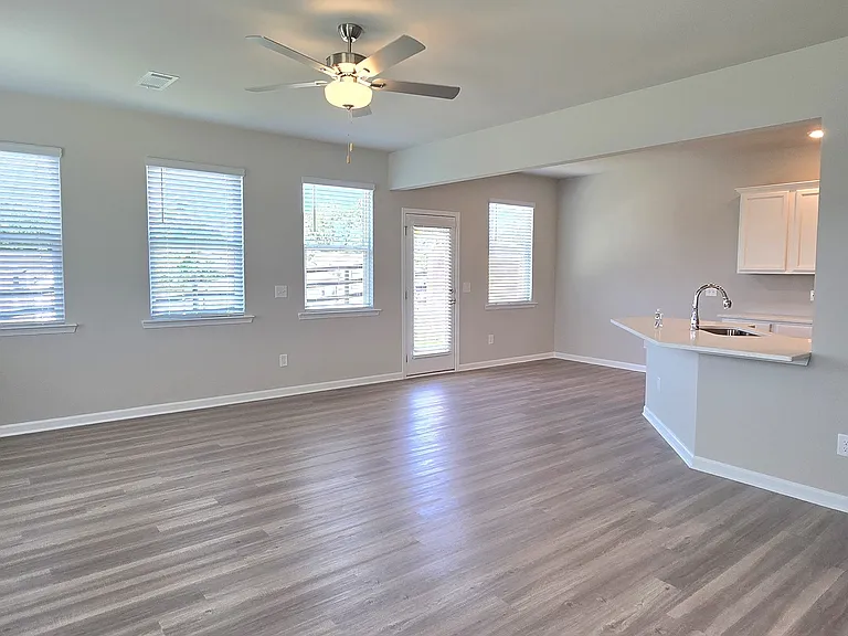 89 Sepia Oak Dr — Photo 3