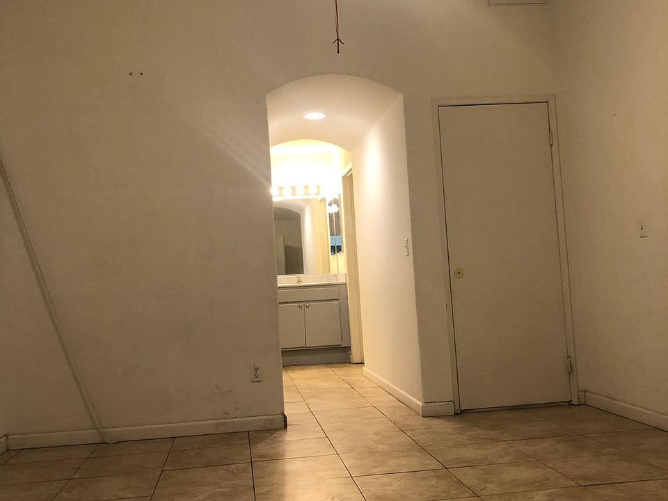 1st image of 83132 El Greco Ave