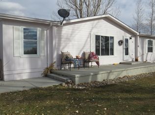 34 Mission Rd, Riverton, WY 82501