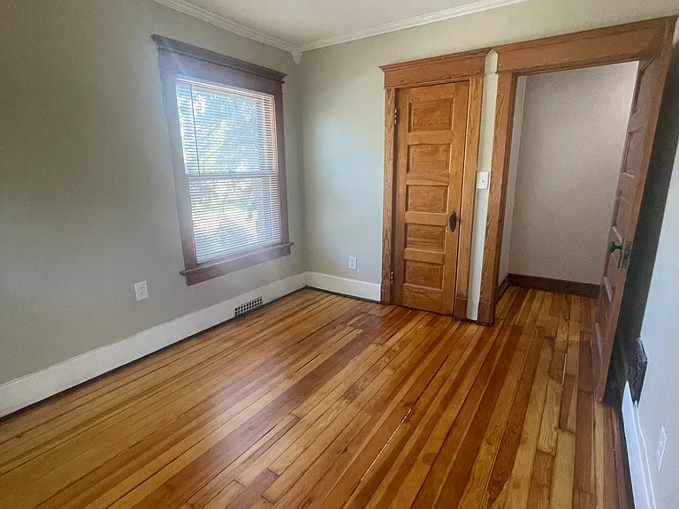 3351 S 48th St — Photo 30
