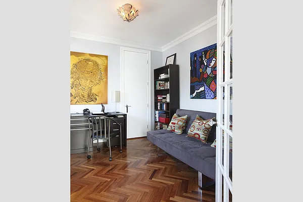 Sold by Stribling | media 5