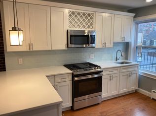 43 Chelsea St #3R, Boston, MA 02128