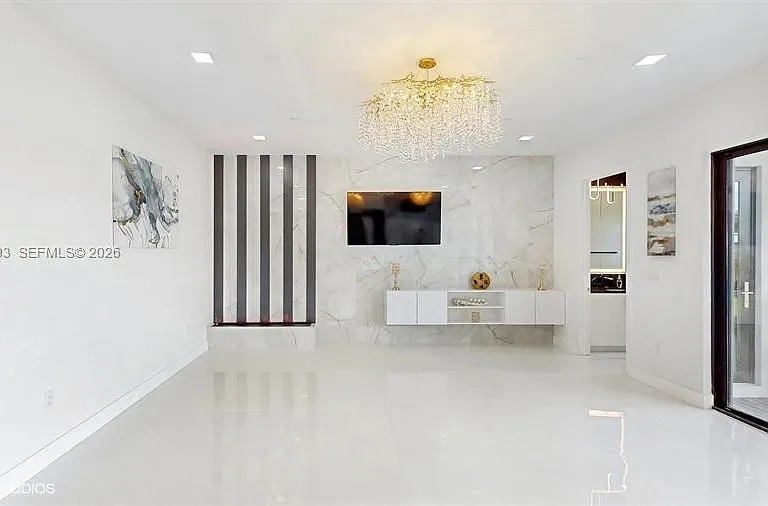 8350 Royal County Down Rd — Photo 4