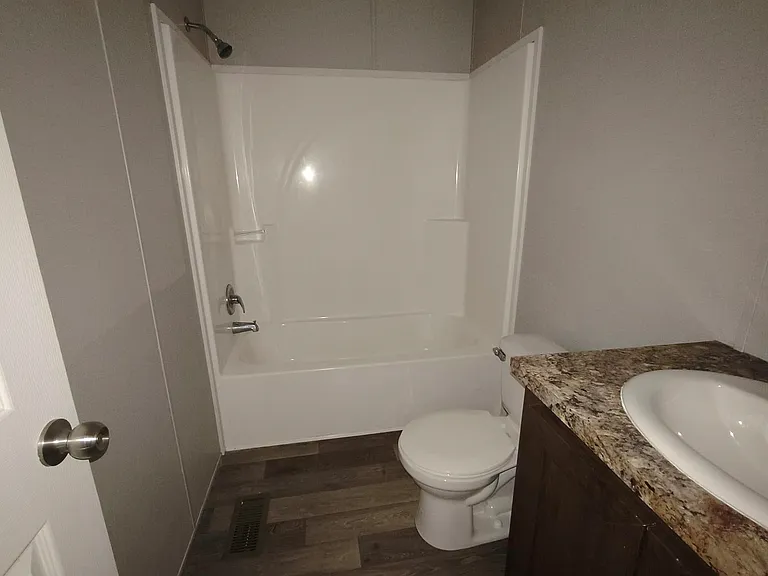 9 W Ashwood Dr — Photo 17