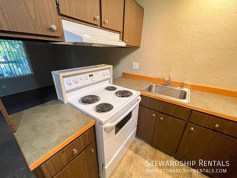 1161 Mill St #2 — Photo 8