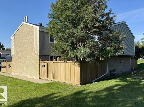 14835 B Riverbend Rd NW, Edmonton, AB T6H 5A9