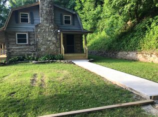 332 Middle Rdg, Waynesville, NC 28785