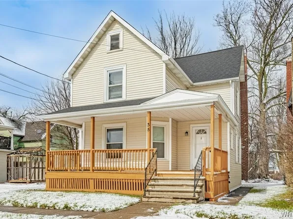 35 Corinthia St, Lockport, NY 14094