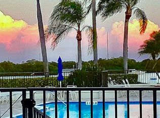 6295 Bahia Del Mar Cir APT 101, Saint Petersburg, FL 33715