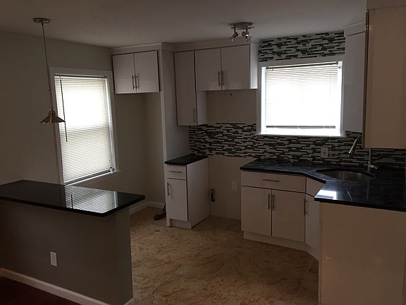 3rd image of 122-19 Nellis Street