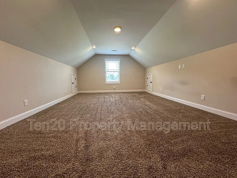 11 Hope St — Photo 20