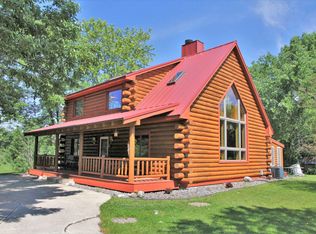 W7760 Kettle View Rd, Plymouth, WI 53073