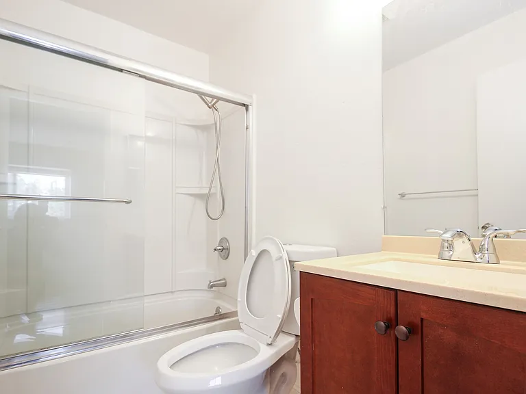 611 Mound Ave #F — Photo 12