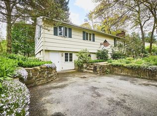 6 Leonard Dr, Southborough, MA 01772