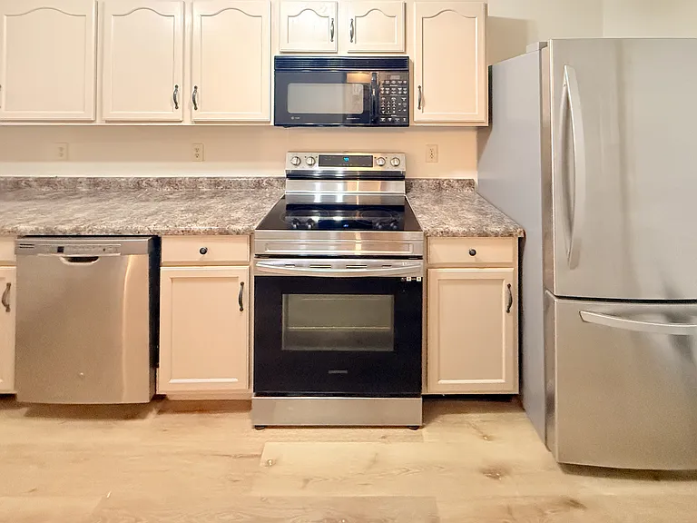 12754 Crescent Dr — Photo 14