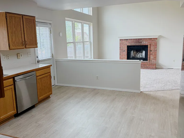 8061 Scarborough Dr — Photo 15