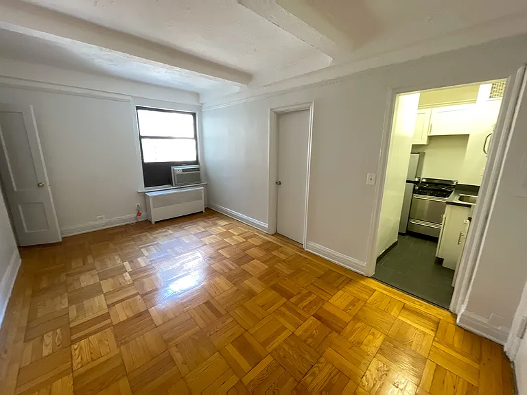 215 W 83rd St #11D — Photo 6