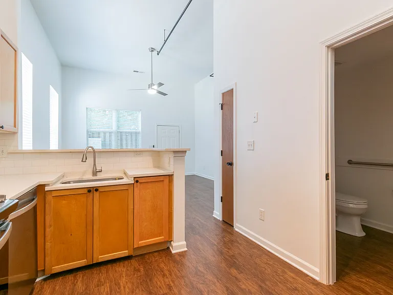 1528 Ralph David Abernathy Blvd SW #B104 — Photo 6