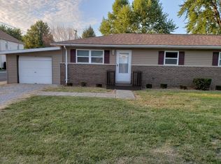 200 E Oak St, Troy, IL 62294