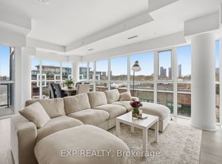 25 Neighbourhood Ln #404, Toronto, ON M8Y 0C4