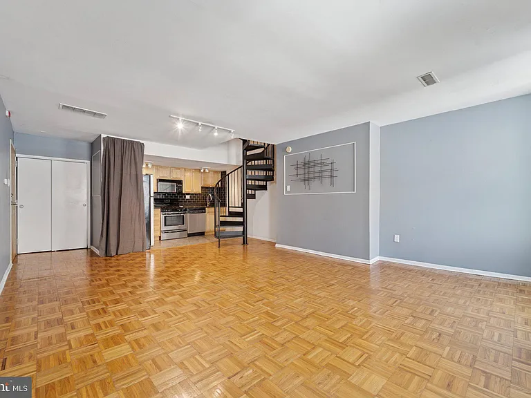 1029 Spruce St #304 — Photo 1