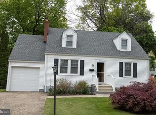 423 Sutherland Rd, Ewing, NJ 08618
