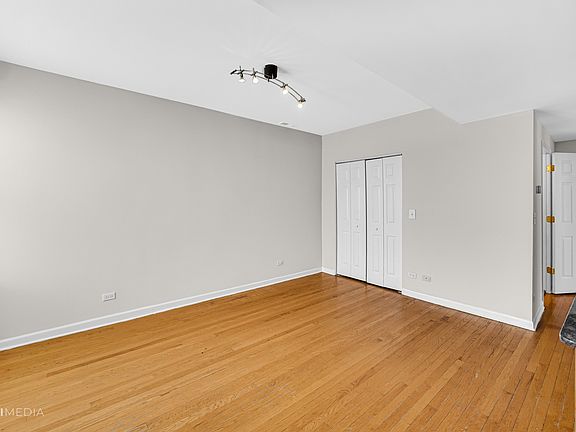 5th image of 2316 W Rosemont Ave #3