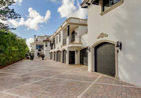 Home For Sale In Hypoluxo Island