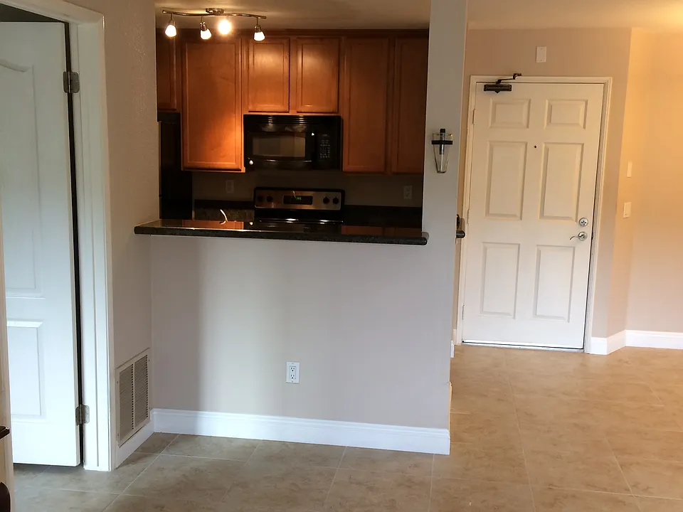 7180 Shoreline Dr #5110